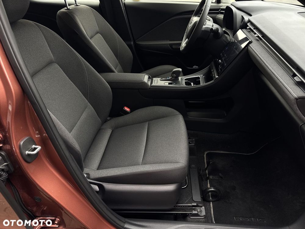 Lexus LBX 1.5 Hybrid - 14