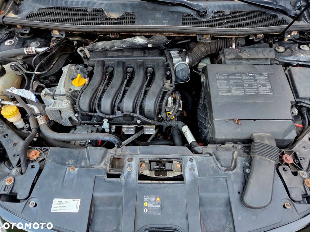 Renault Megane 1.6 16V Color Edition - 8