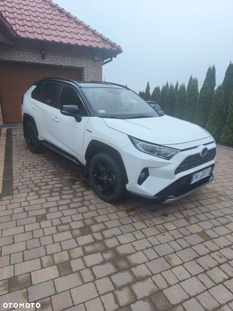 Toyota RAV4 - 1