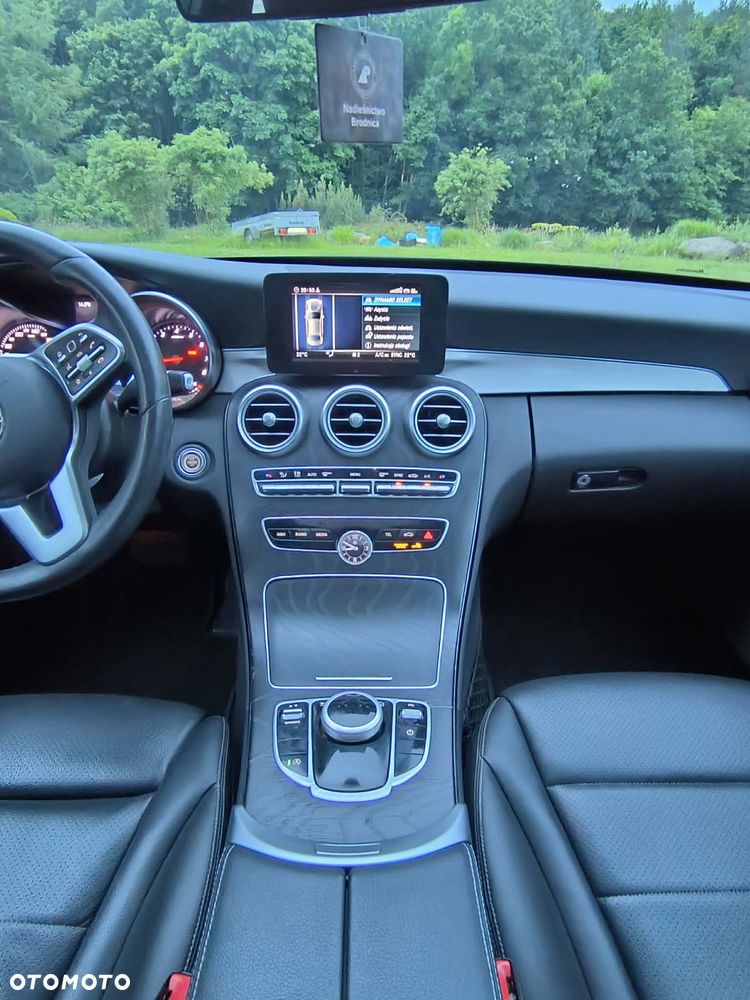 Mercedes-Benz Klasa C 300 4Matic 9G-TRONIC Avantgarde - 20