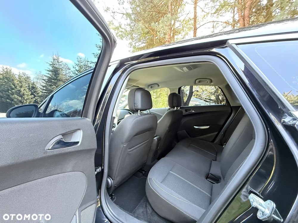 Opel Astra 1.4 Turbo Cosmo - 22