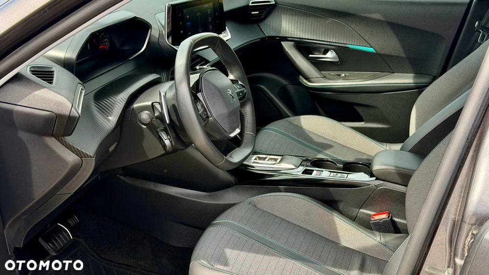 Peugeot 2008 PureTech 130 EAT8 Allure Pack - 12