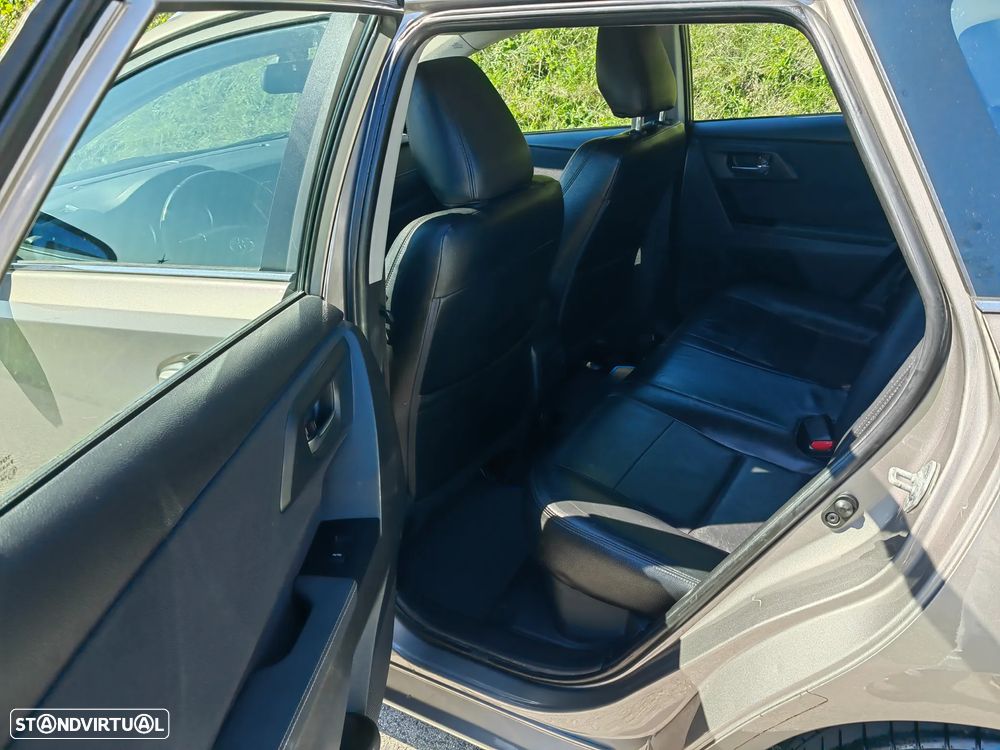 Toyota Auris Touring Sports 1.8 HSD Exclusive+Navi - 8