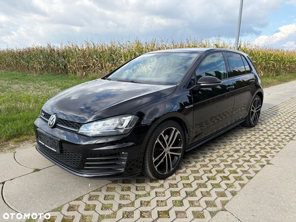 Volkswagen Golf - 4