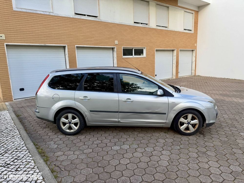 Ford Focus SW 1.4 Comfort - 4