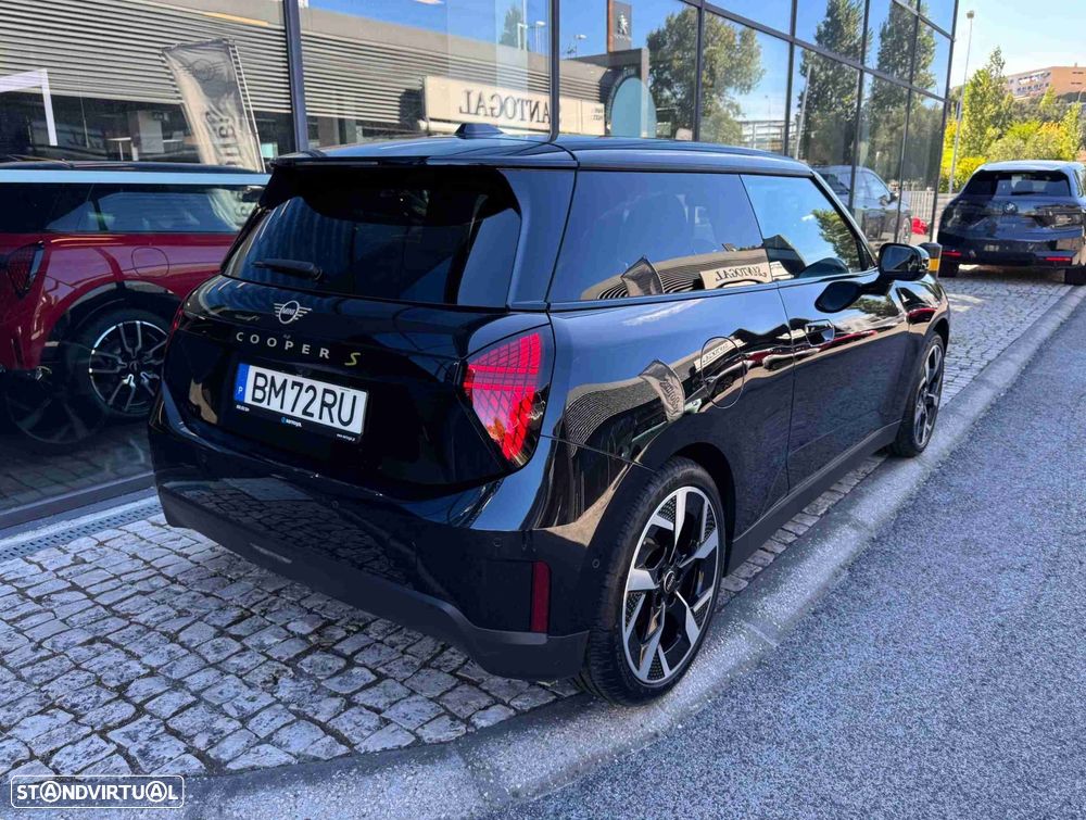 MINI 3 Portas Cooper SE Classic M - 5