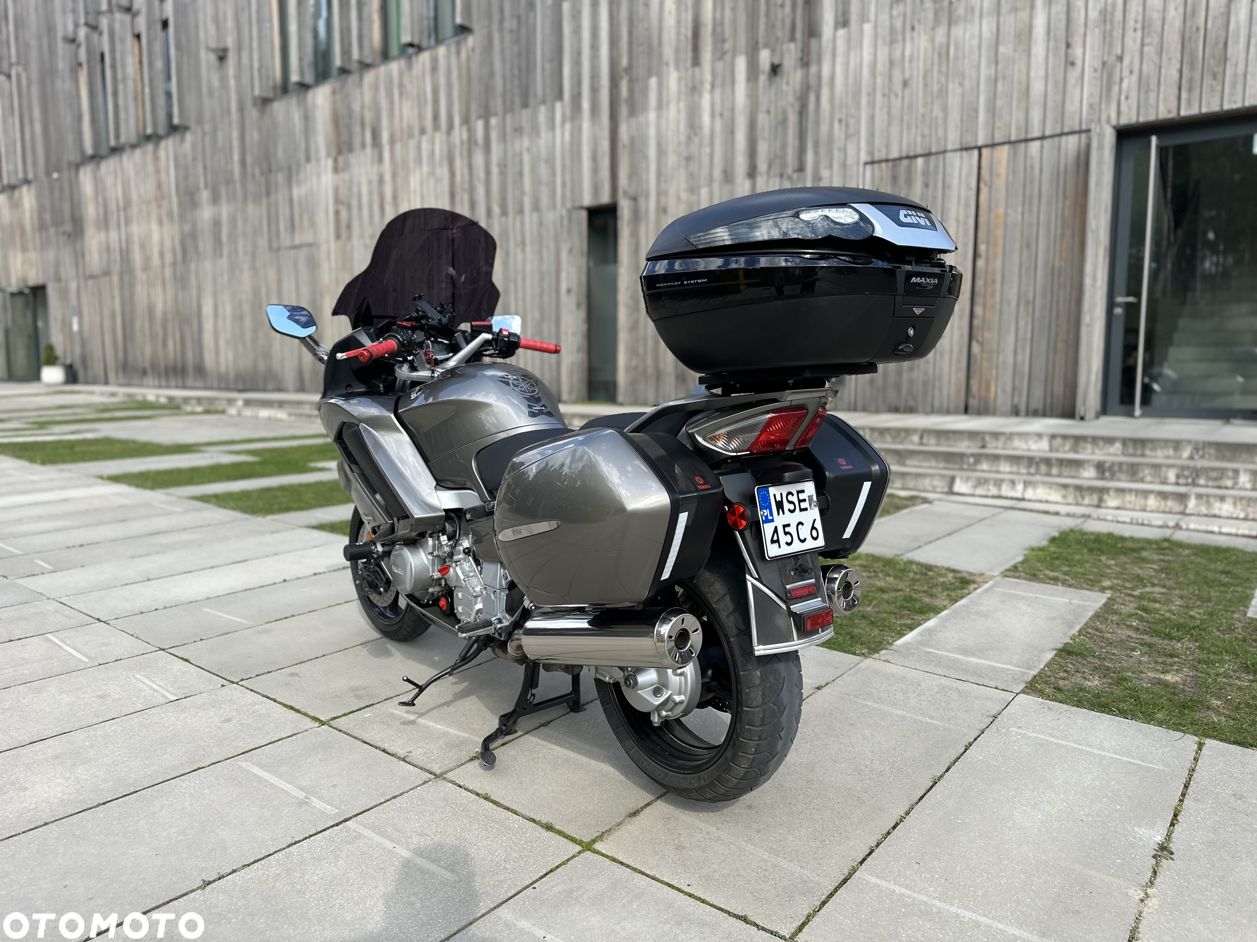 Yamaha FJR - 7