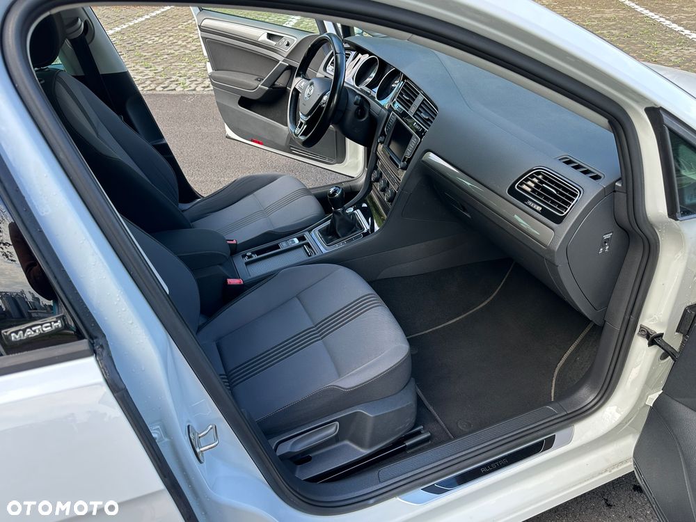 Volkswagen Golf 2.0 TDI SCR Highline - 25