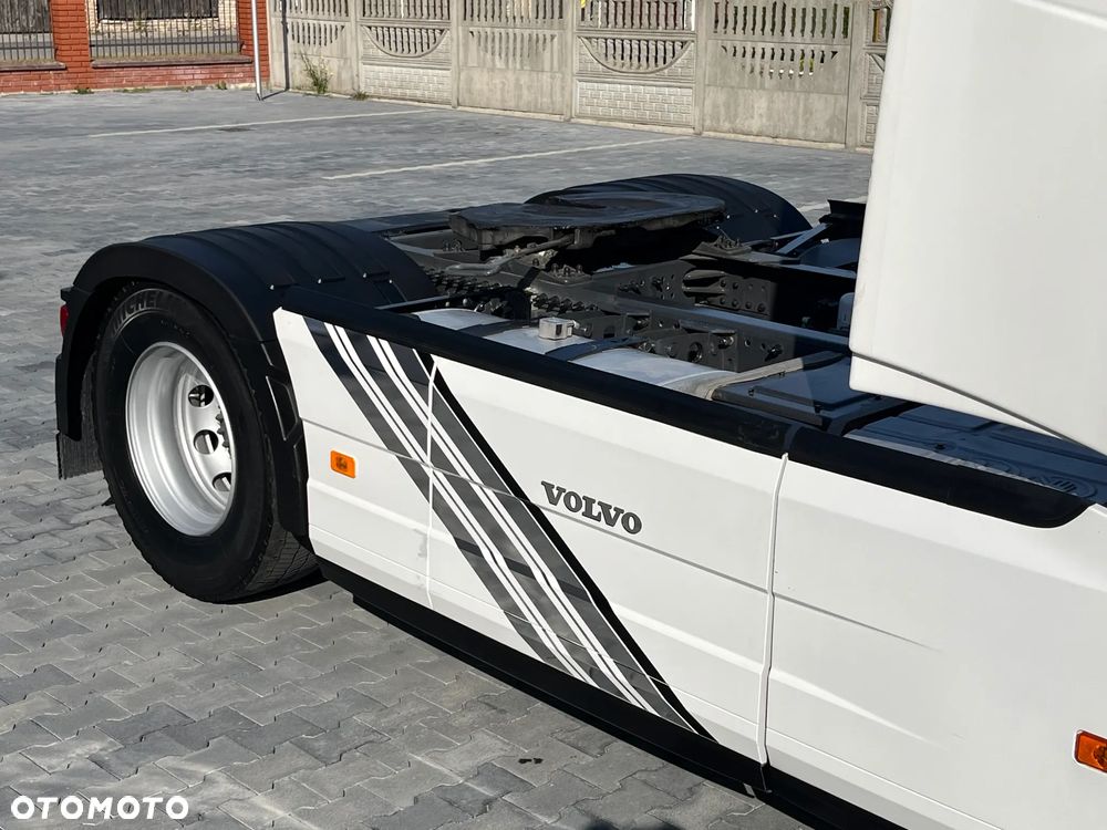 Volvo FH / EURO 6/  I- SHIFT/ MICHELIN 80% /  KLIMA POSTOJOWA / SERWISOWANY/ ZADBANY / OKAZJA - 9