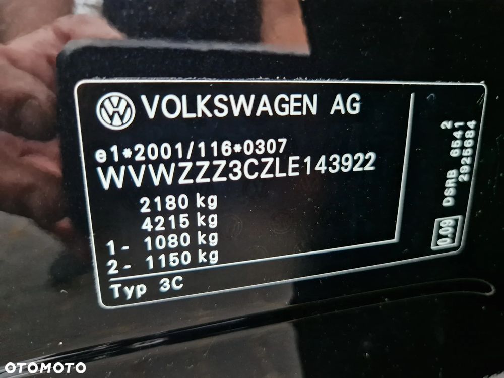 Volkswagen Passat Variant 2.0 TDI SCR DSG BlueMotion Highline - 26