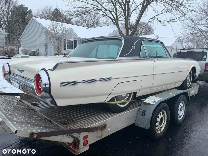 Ford Thunderbird - 6