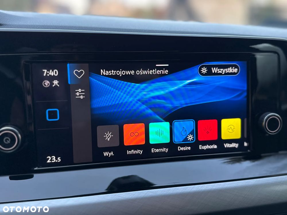 Volkswagen Golf VIII 2.0 TDI Life DSG - 21