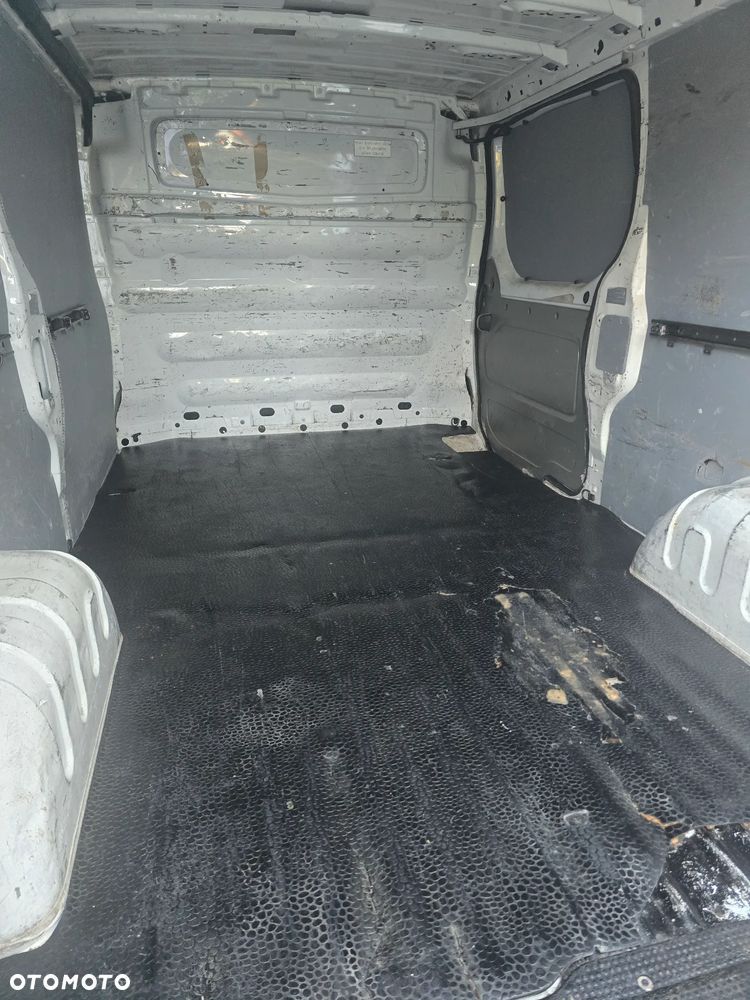 Renault Trafic - 13