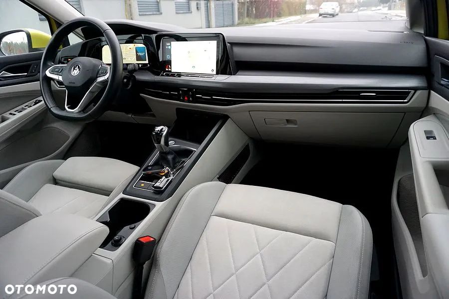 Volkswagen Golf - 27