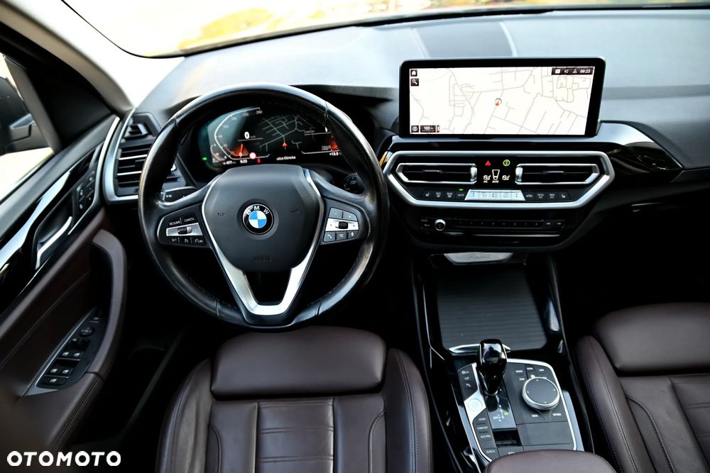 BMW X3 sDrive18d Luxury Line - 31