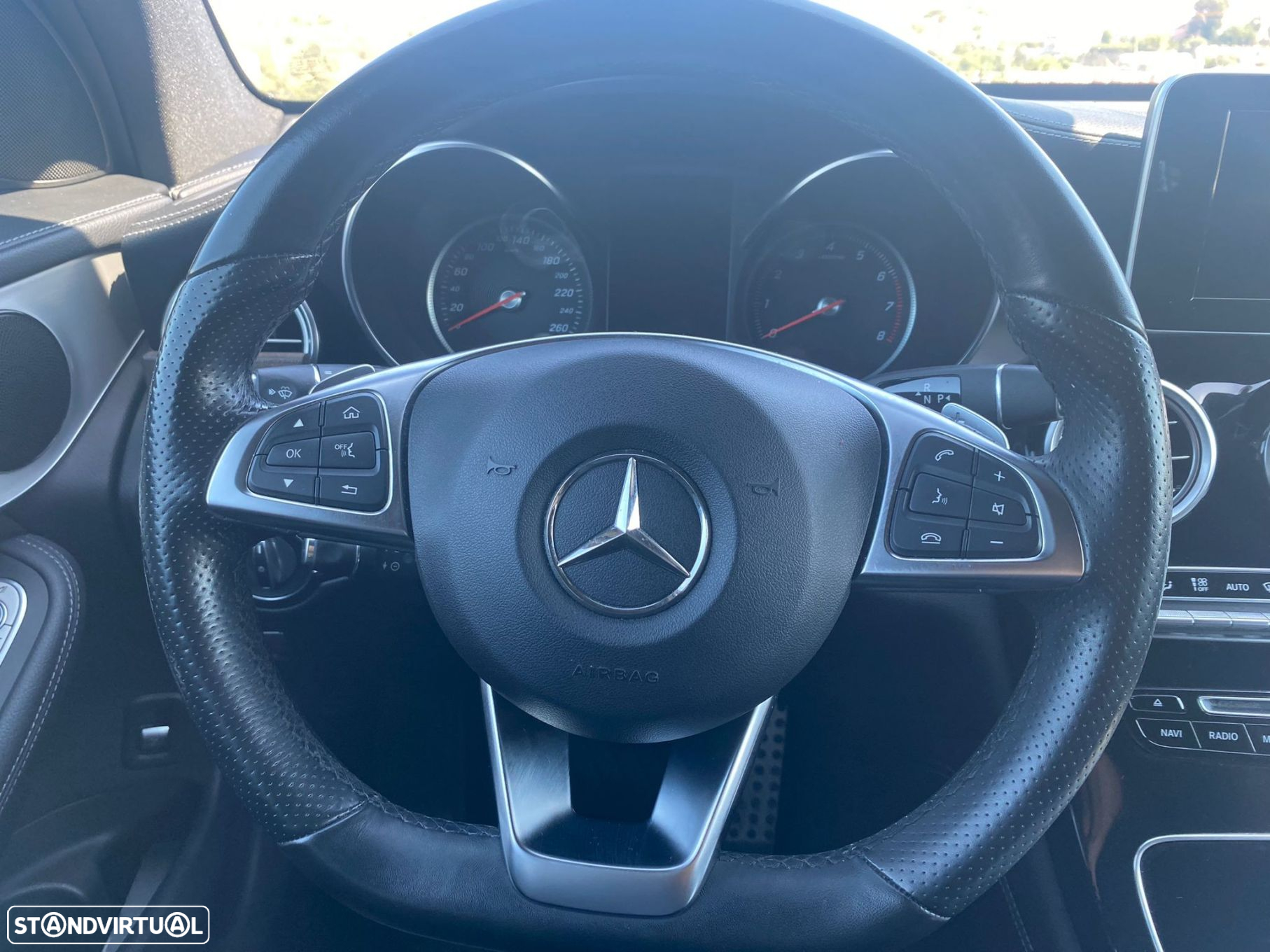Mercedes-Benz GLC 300 - 11