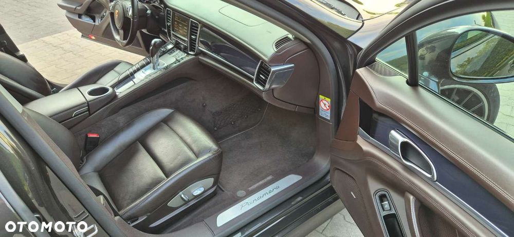 Porsche Panamera Diesel Platinum Edition - 15