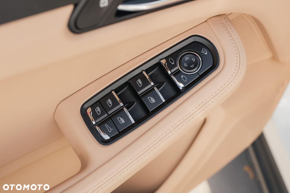 Porsche Macan Standard - 29