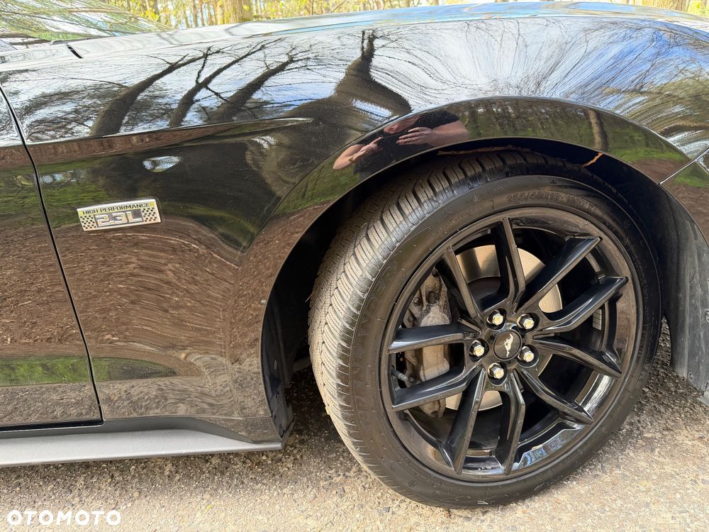 Ford Mustang 2.3 EcoBoost - 12
