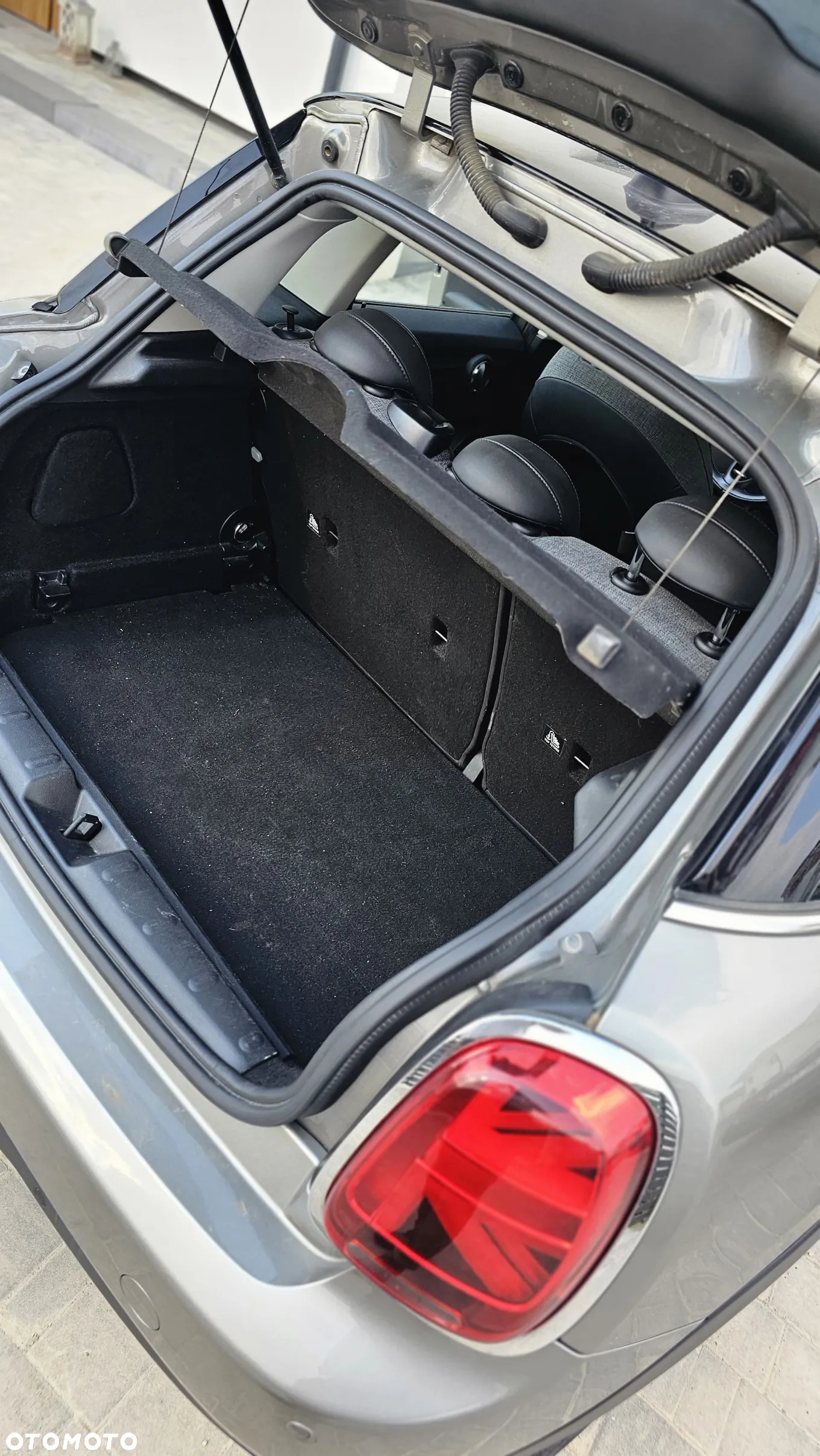 MINI Cooper Standard - 16