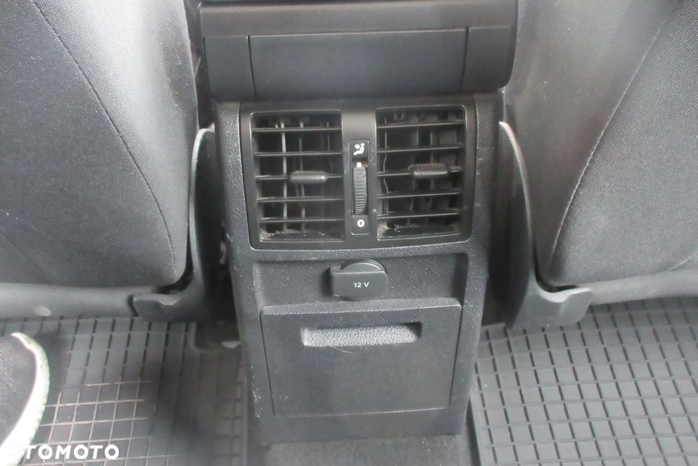 Volkswagen Caddy - 36