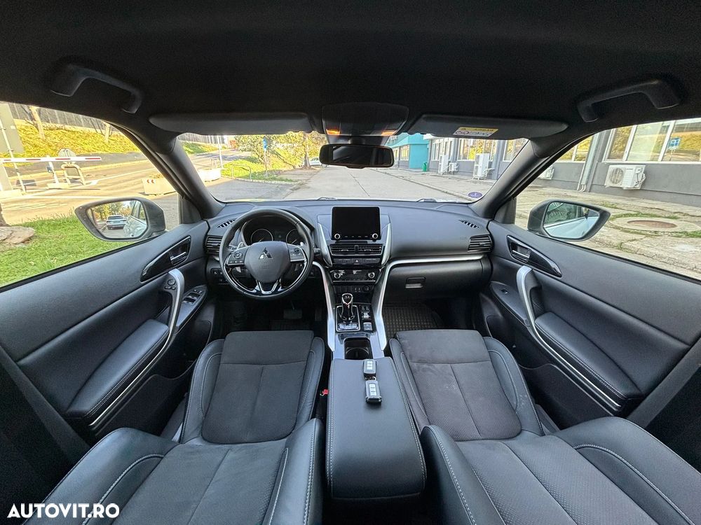 Mitsubishi Eclipse-Cross Plug-In Hybrid 4WD Plus Select - 11