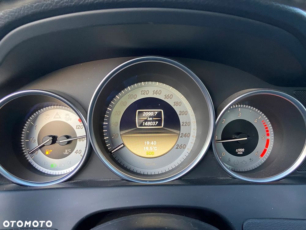 Mercedes-Benz Klasa C 180 CDI Avantgarde Edition - 34