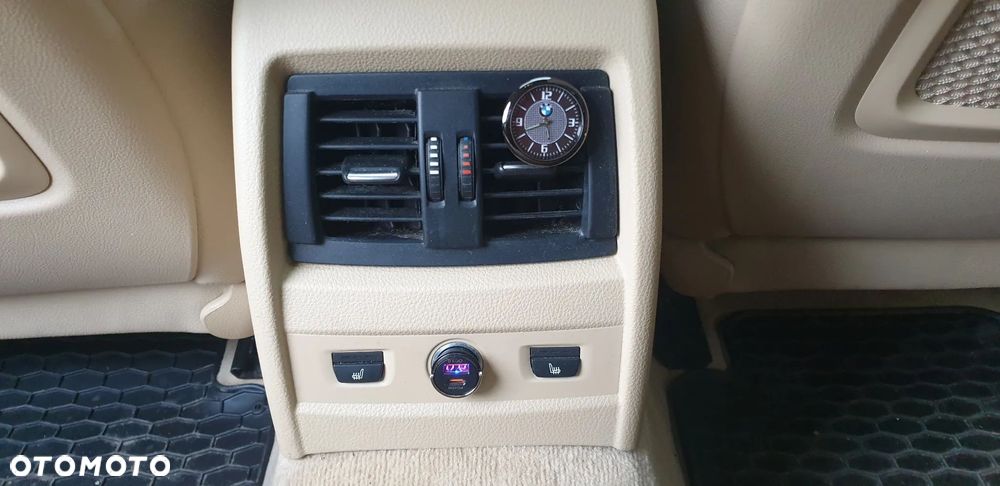 BMW Seria 3 328i Luxury Line - 16