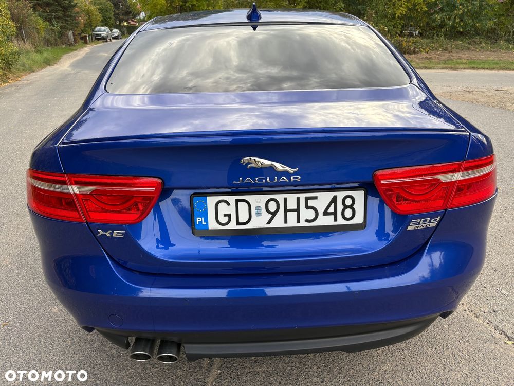 Jaguar XE - 11