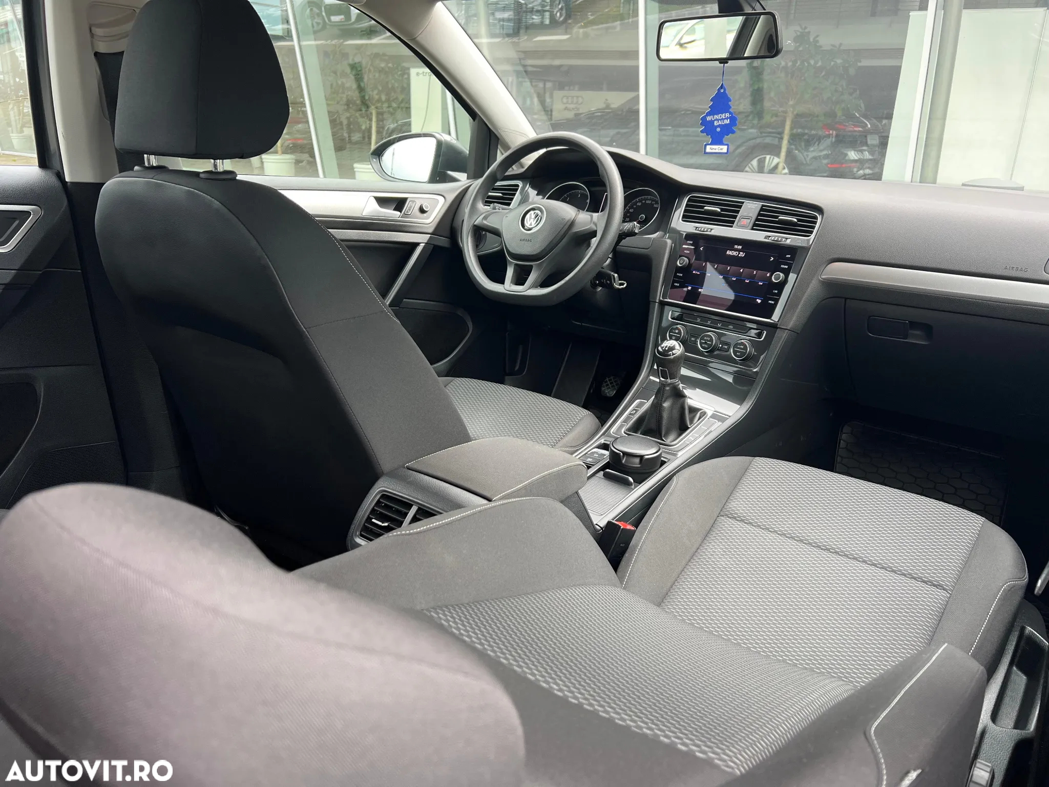 Volkswagen Golf 1.6 TDI Comfortline - 7