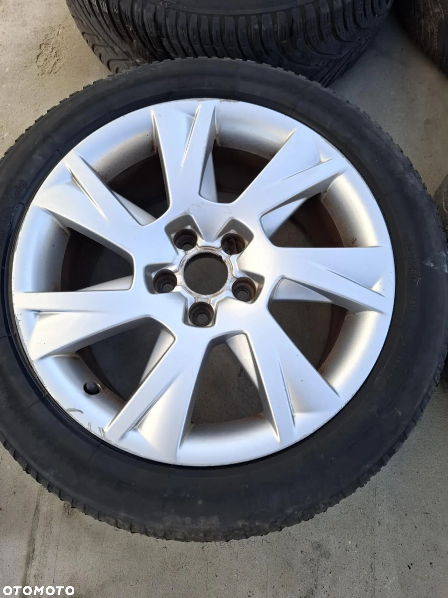 Koła Koło Felgi Felga  Aluminiowe Aluminiowa 8T0601025C R17 5x112 ET28 Audi OE - 3