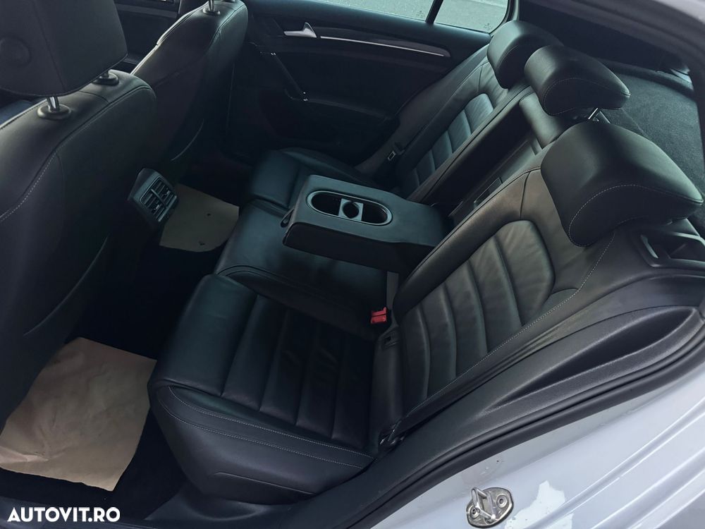 Volkswagen Golf 2.0 TDI DSG GTD - 9