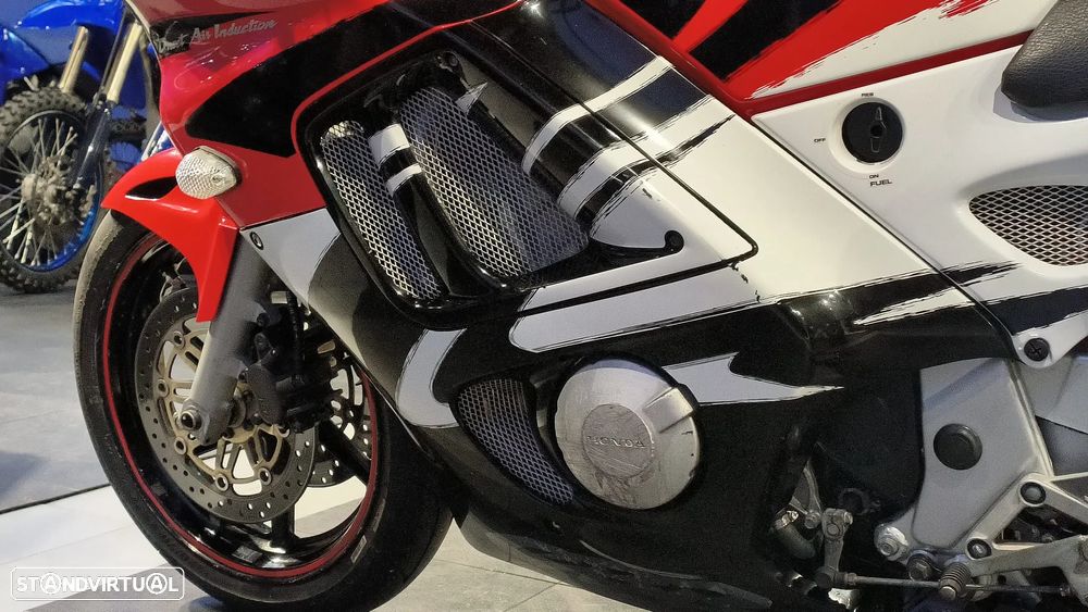 Honda CBR 600F - 10