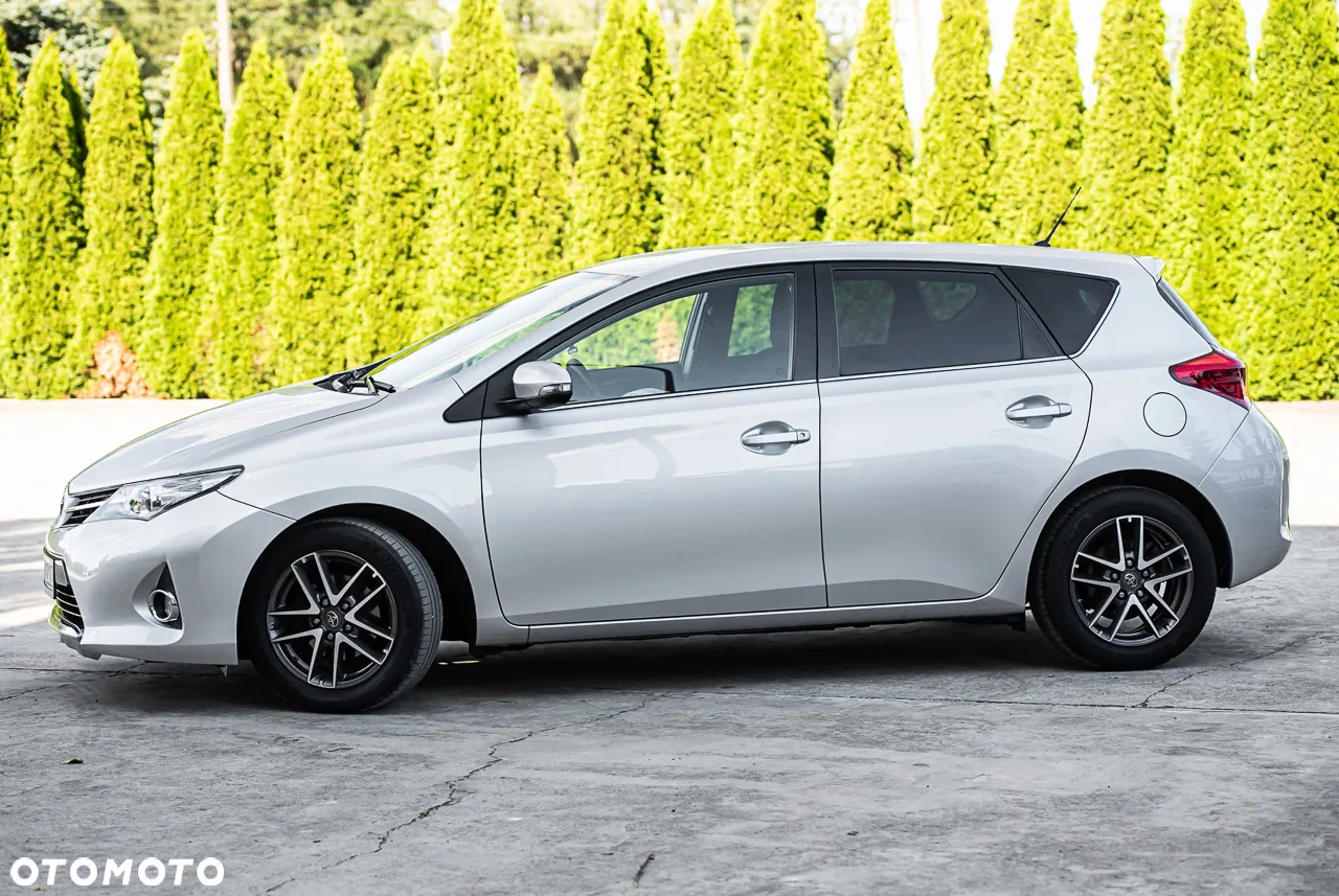 Toyota Auris 1.6 Premium Comfort - 7