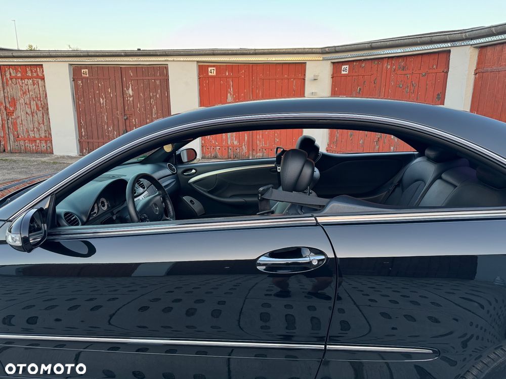 Mercedes-Benz CLK - 25
