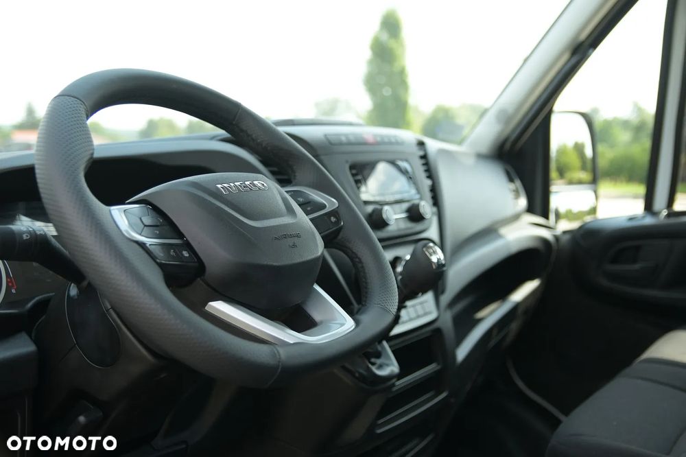 Iveco DAILY/50C18/DMC 3500/TYLKO 47 tyś km PRZEBIEGU!/WYWROTKA 3 STRONNA SKIBICKI 360x210 cm/ 3.0 HPI 180 KM/ SALON POLSKA/ PIERWSZY WŁAŚCICIEL/BEZWYPADKOWY - 20
