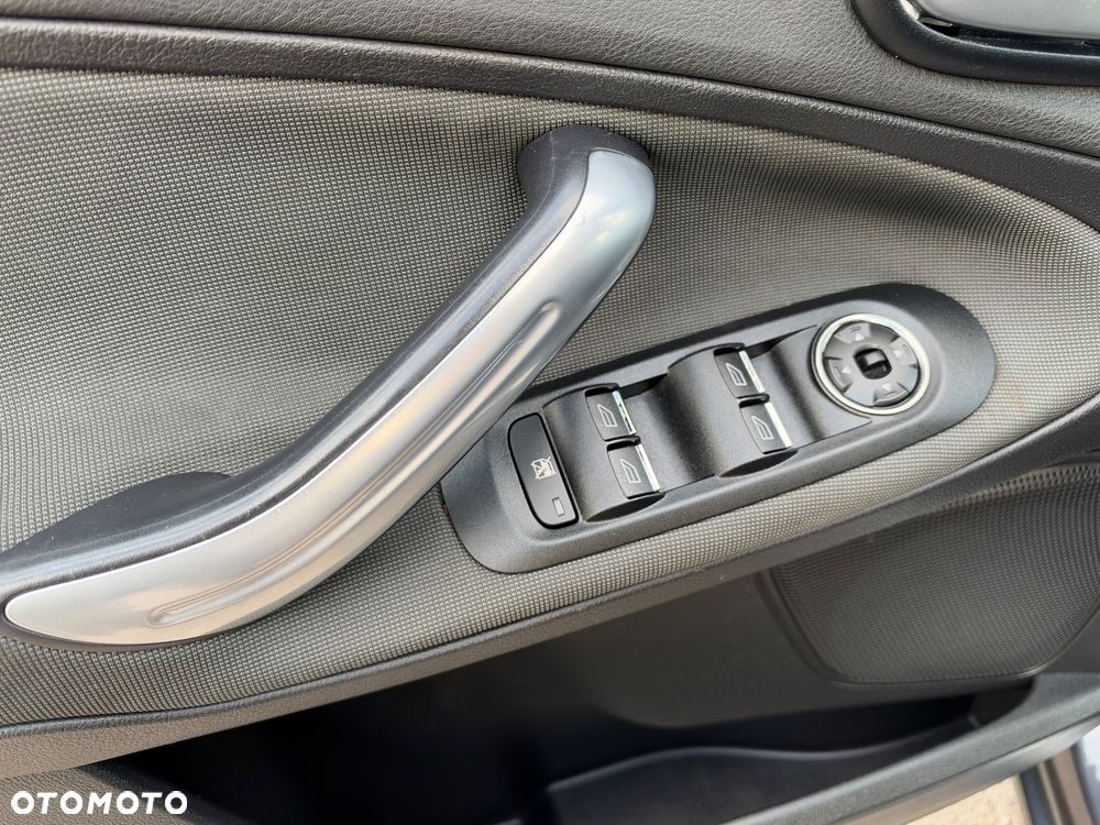 Ford S-Max 2.0 Titanium - 19