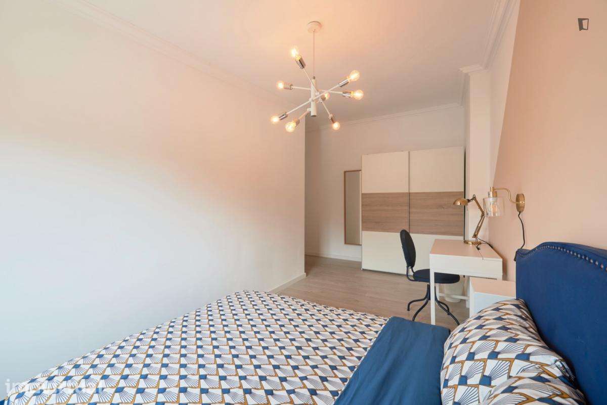 Quarto - localizado em Estrela Lisbon - Grande imagem: 5/33