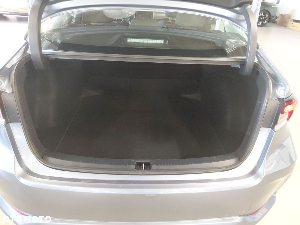 Toyota Corolla - 12