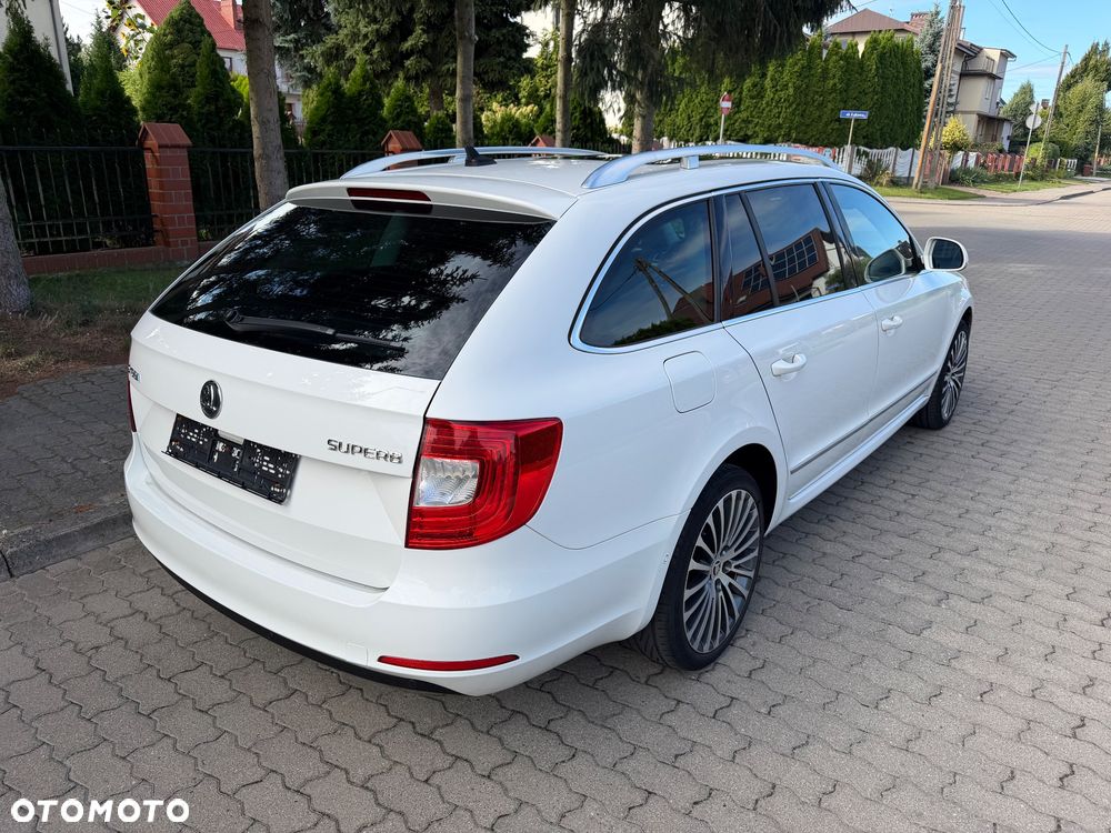 Skoda Superb 2.0 TDI DSG L&K - 6