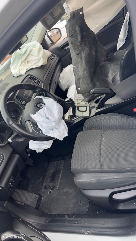 Renault Megane 4 para peças - 6