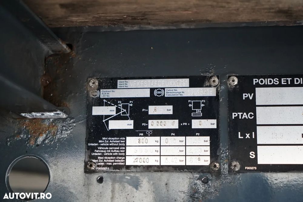 Fruehauf CORTINĂ / STANDARD / LIFT 2.000 kg / PODEA PUTERNICĂ ȘI ȘIMPĂRȚI LATERALE / CONTENIER PENTRU PALEȚI - 25