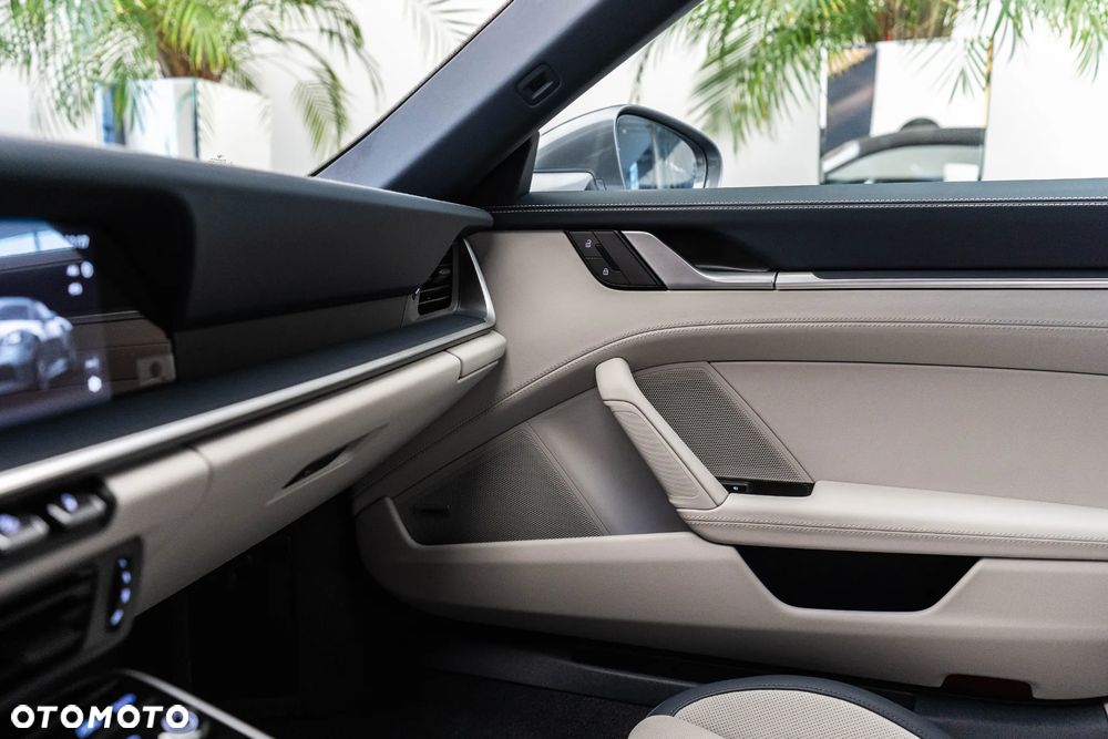 Porsche 911 Carrera 4S - 22