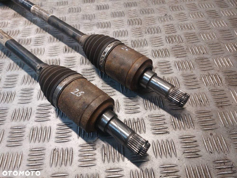 PÓŁOŚ LEWY TYŁ + PRAWY TYŁ VOLVO XC60 I 2.4 D5 31259504 - 3