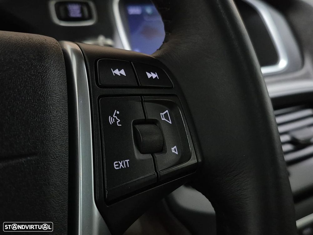 Volvo V40 1.6 D2 Momentum Eco - 29