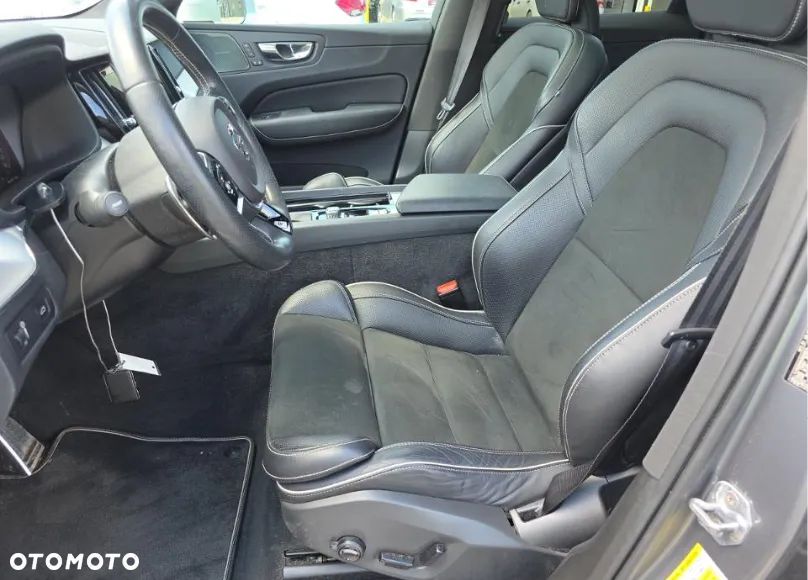 Volvo XC 60 T5 AWD R-Design - 7