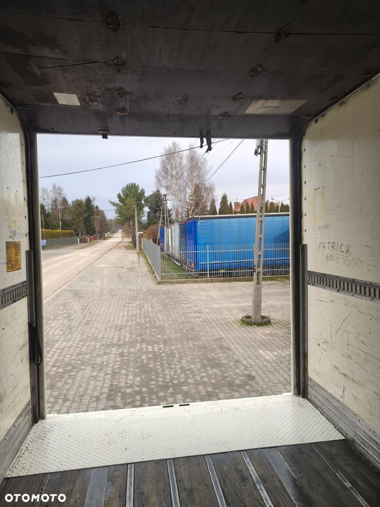 Fruehauf KONTENER FURGON / OSIE BPW . ROLETA / PODŁOGA SZYNA-DESKA / WINDA ZAŁADUNKOWA - 30