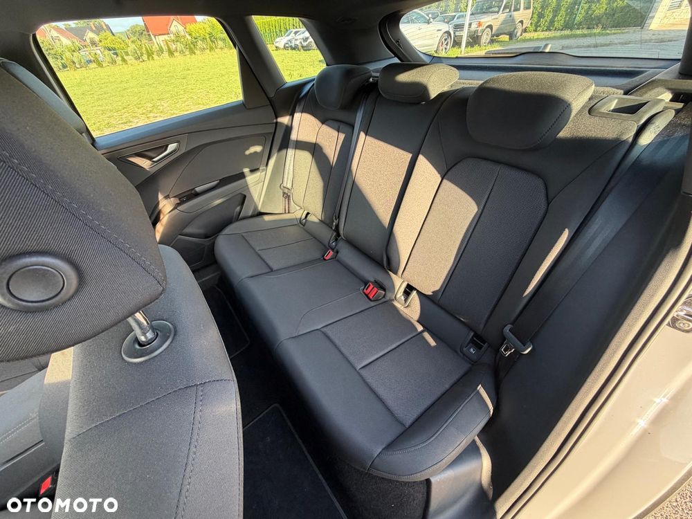 Audi Q4 e-tron - 11