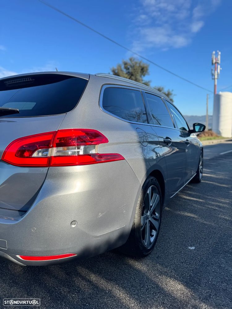 Peugeot 308 SW e-HDi 115 Stop & Start Allure - 11