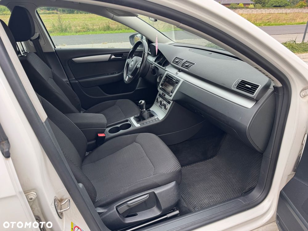 Volkswagen Passat 1.4 TSI Comfortline - 11